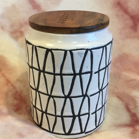 White & Black Geometric Ceramic Coffee Storage Canister NWT The Old Pottery Co - Picture 7 of 16
